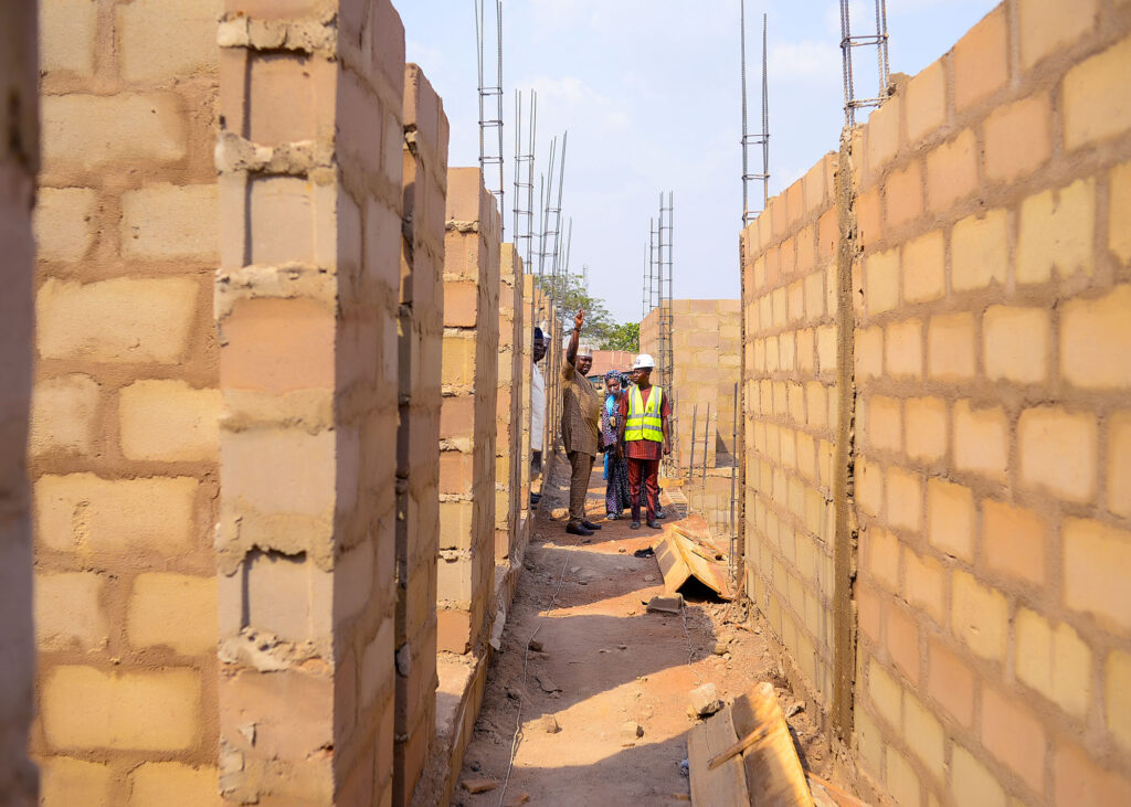Akesan Market Phase II 1