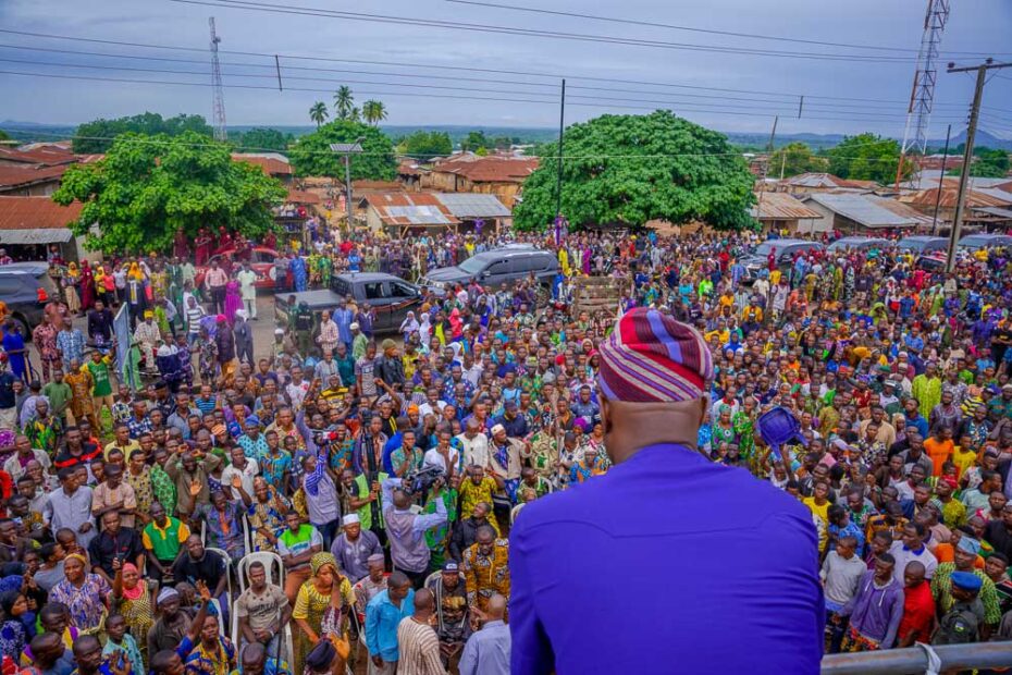 Governor Seyi Makinde addresses the people of Igangan