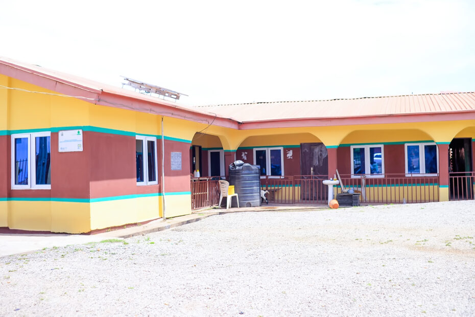 Picture of Oke-olola Primary Health Centre, Atiba Local Government Area. One of the primary health centres renovated by the Seyi Makinde-led administration