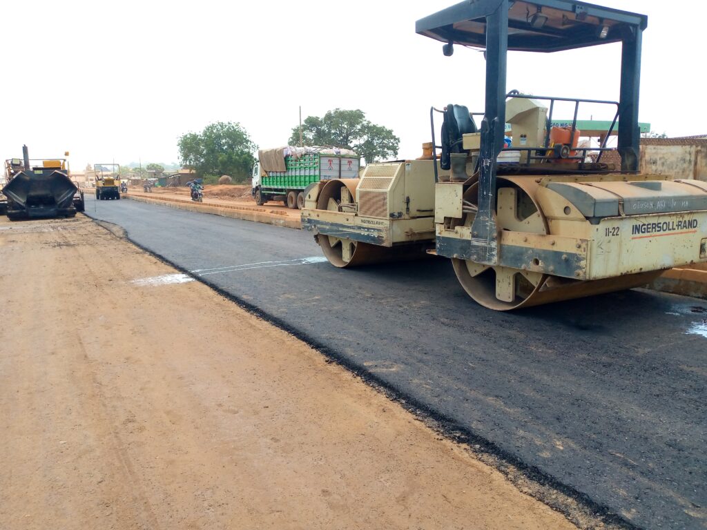 Saki Township Road 8