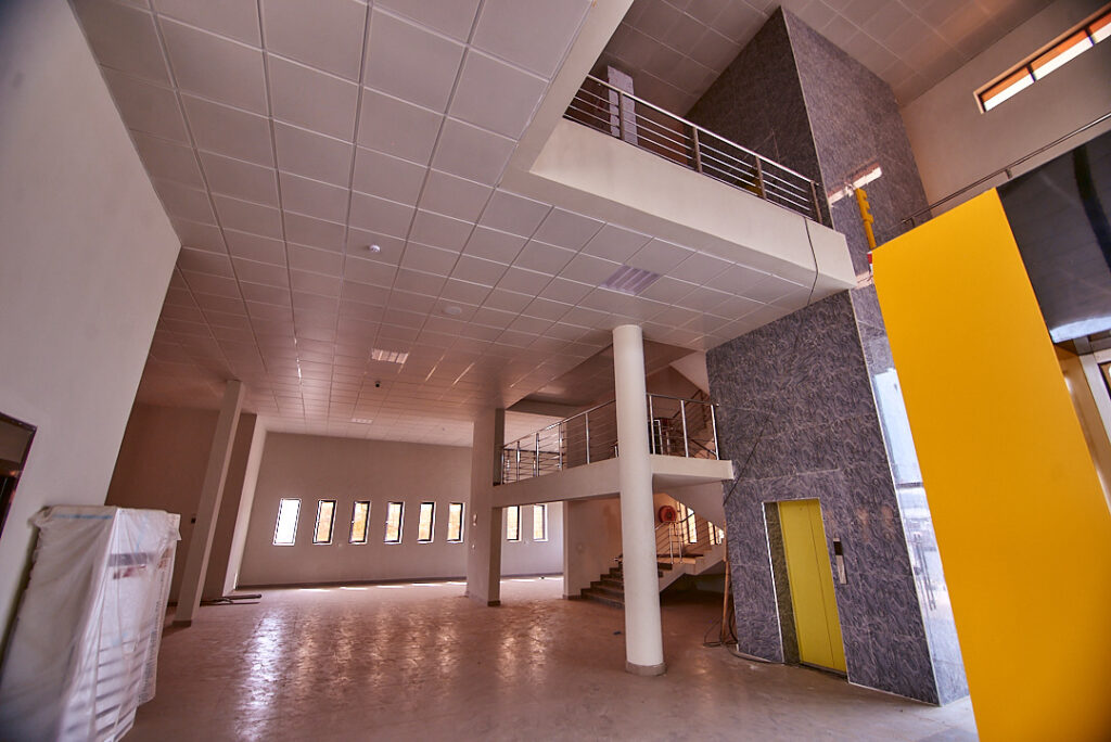 Challenge Bus Terminal 33