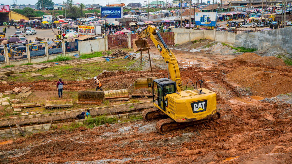 Picture of a heavy duty vehicle working at the Iwo Road Bus Interchange taken on 6th September 2022
