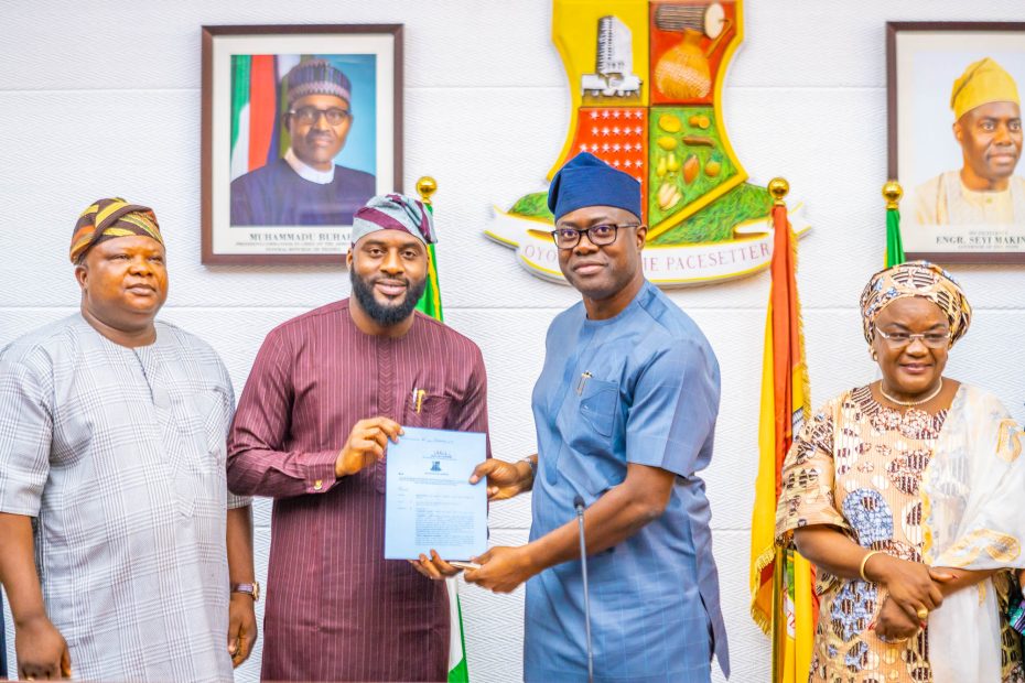 Governor Seyi Makinde signs the Emmanuel Alayande University of Education Bill into law