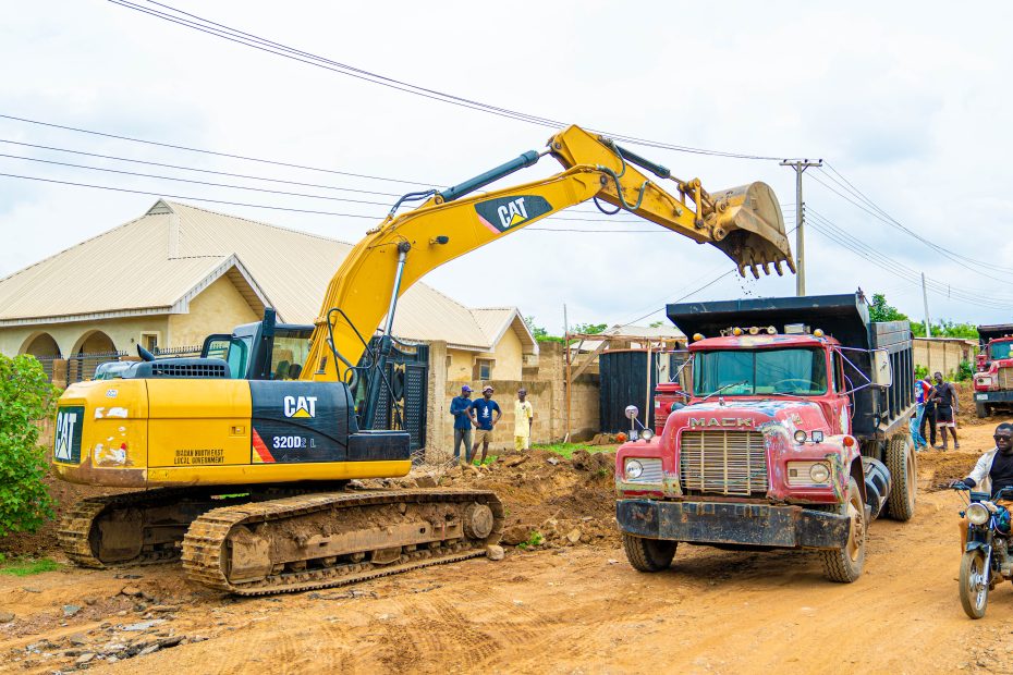 Picture of the ongoing rehabilitation of the 4.67 km Odo Ona Kekere-Arapaja-Asunle Road taken on 27th March 2023