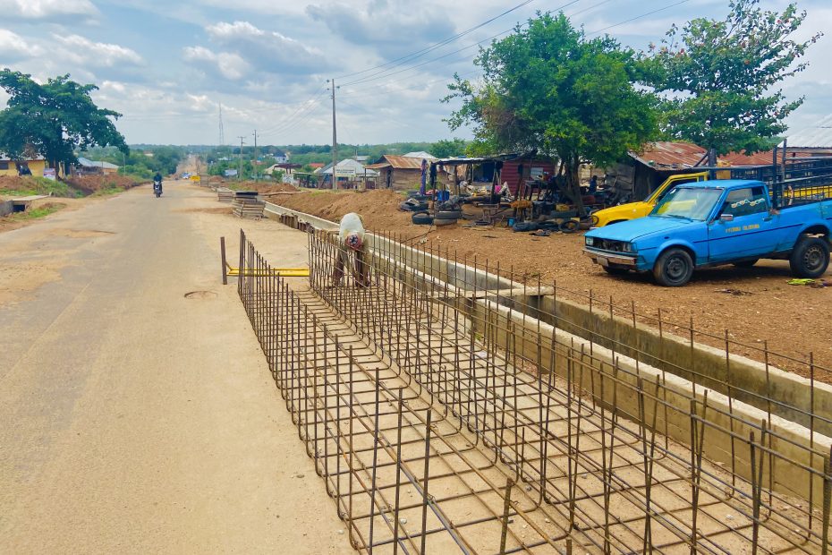 Picture of the ongoing rehabilitation of Eruwa-Lanlate-Maya Road taken on 25th March 2023