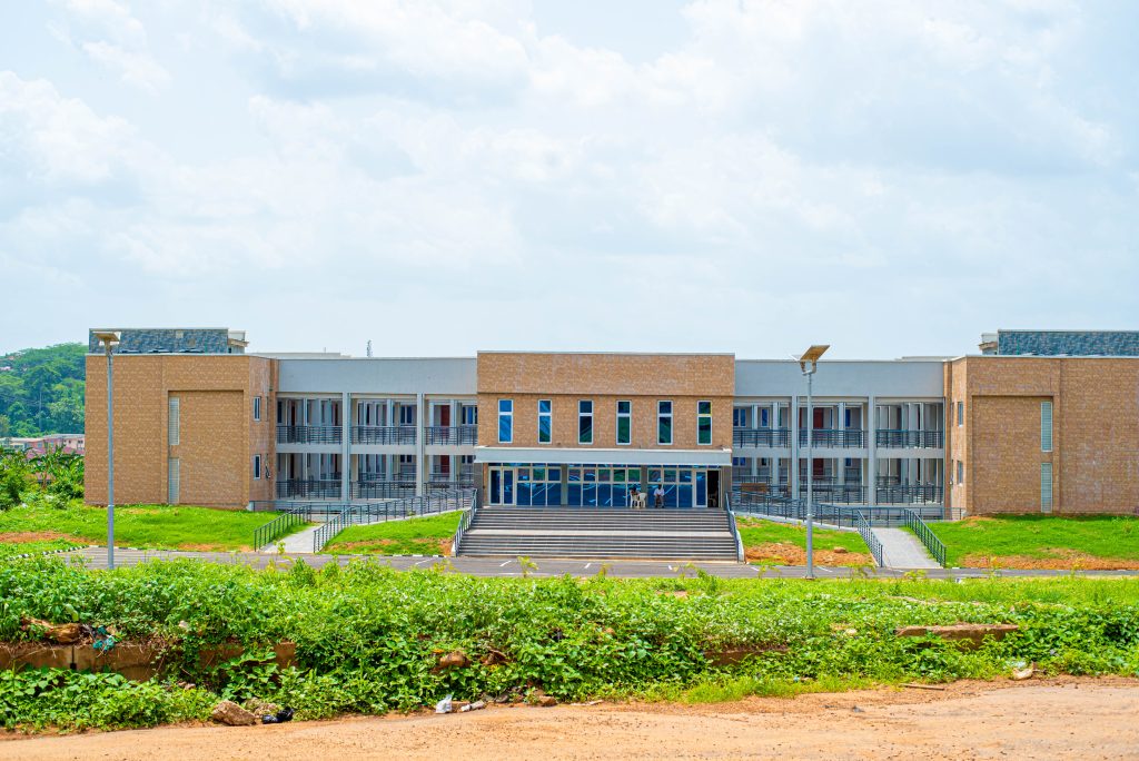 List of projects executed by Local Government Councils as of 18 November 2024 2 Picture of the Oyo State Local Government Service Commission and Local Government Staff Pension Board Buildings taken on 30th March 2023