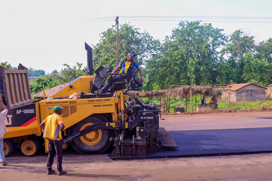 Picture of the ongoing reconstruction of Oyo-Iseyin Road taken on April 17, 2023