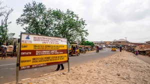 Picture of the completed rehabilitation of the 5.98 km Oremeji Agugu Express-Onigbese Stream-IGEM-Airport Road taken on 20th November 2023
