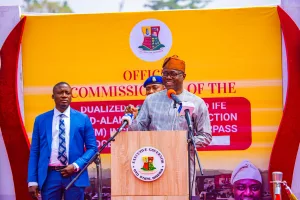 Picture of Governor Seyi Makinde at the commissioning of the dualised 8.2 km Agodi Gate-Old Ife Road-Alakia-Adegbayi Road and underpass bridge at the Onipepeye Area in Ibadan taken on 25 January 2024