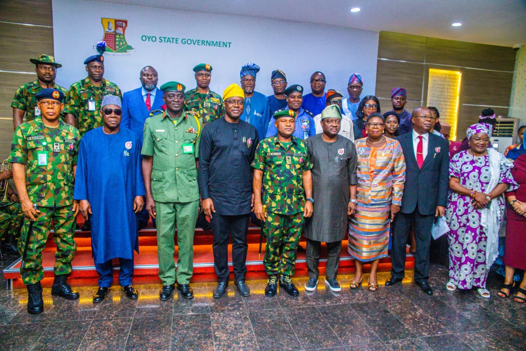 Commissioned: Rehabilitated 10.3km Ido-Omi Adio Road and Latest News 12 GCcx9aPWMAAVb0P