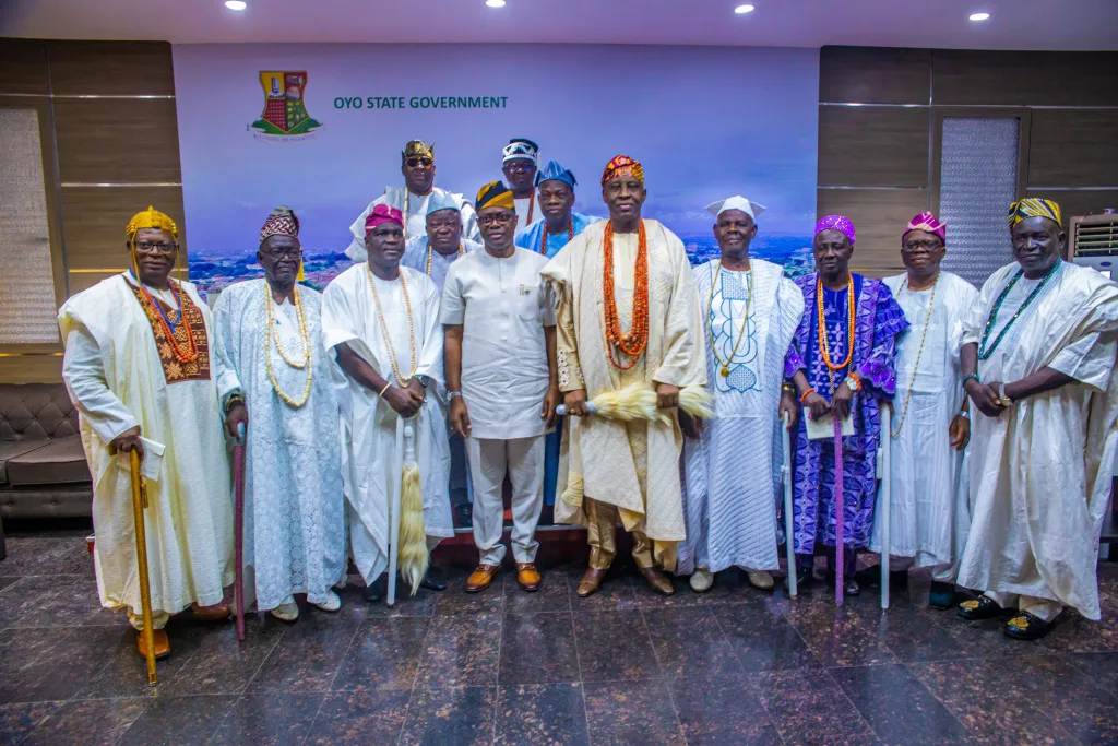 Commissioned: 8.2 km Agodi Gate-Old Ife Road-Alakia-Adegbayi Road and Latest News from Oyo State 4 Obas and Chiefs visitation 1
