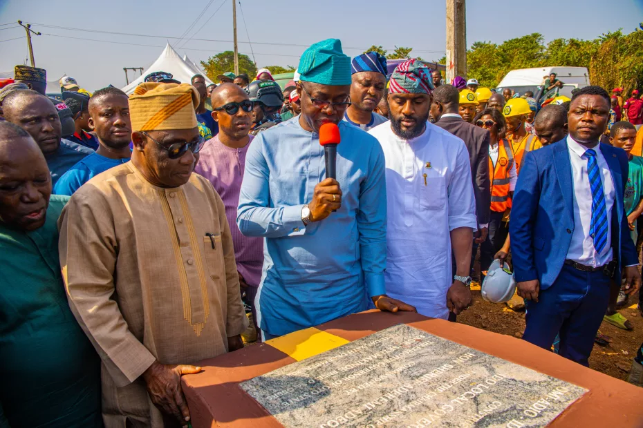 Commissioned:10.3 km Ido-Omi Adio Road
