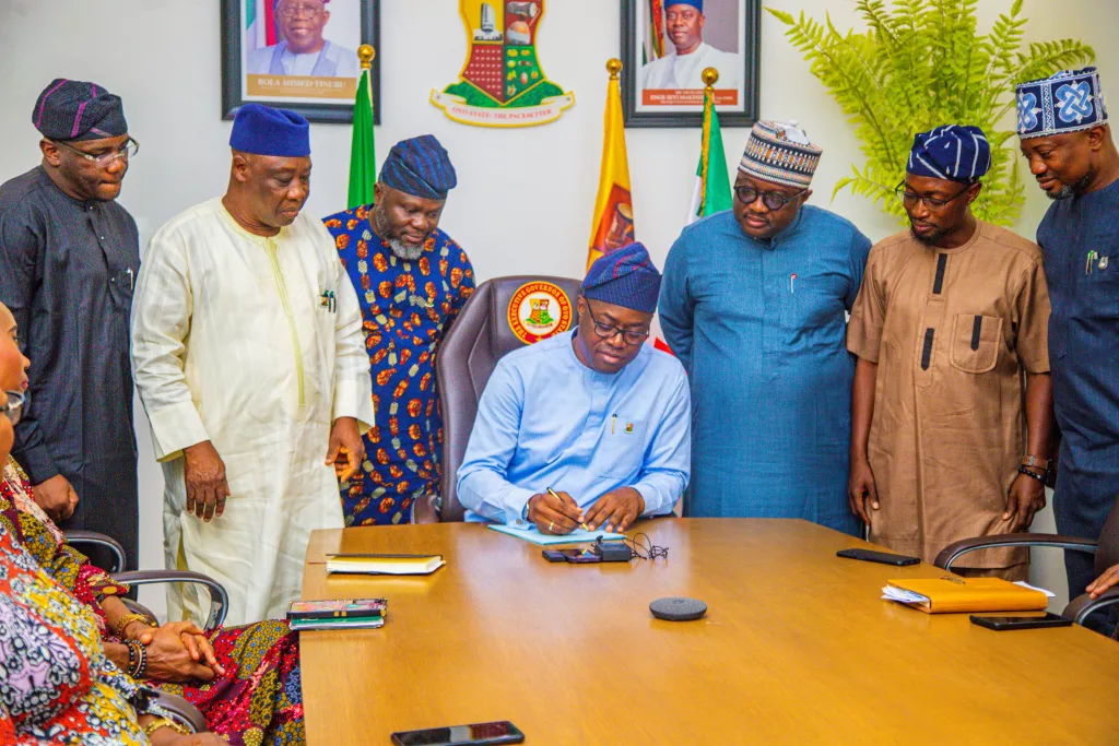 Signing of Oyo State Electricity Regulatory Commission Bill into Law and Latest News from Oyo State 6 Electicity Bill 1