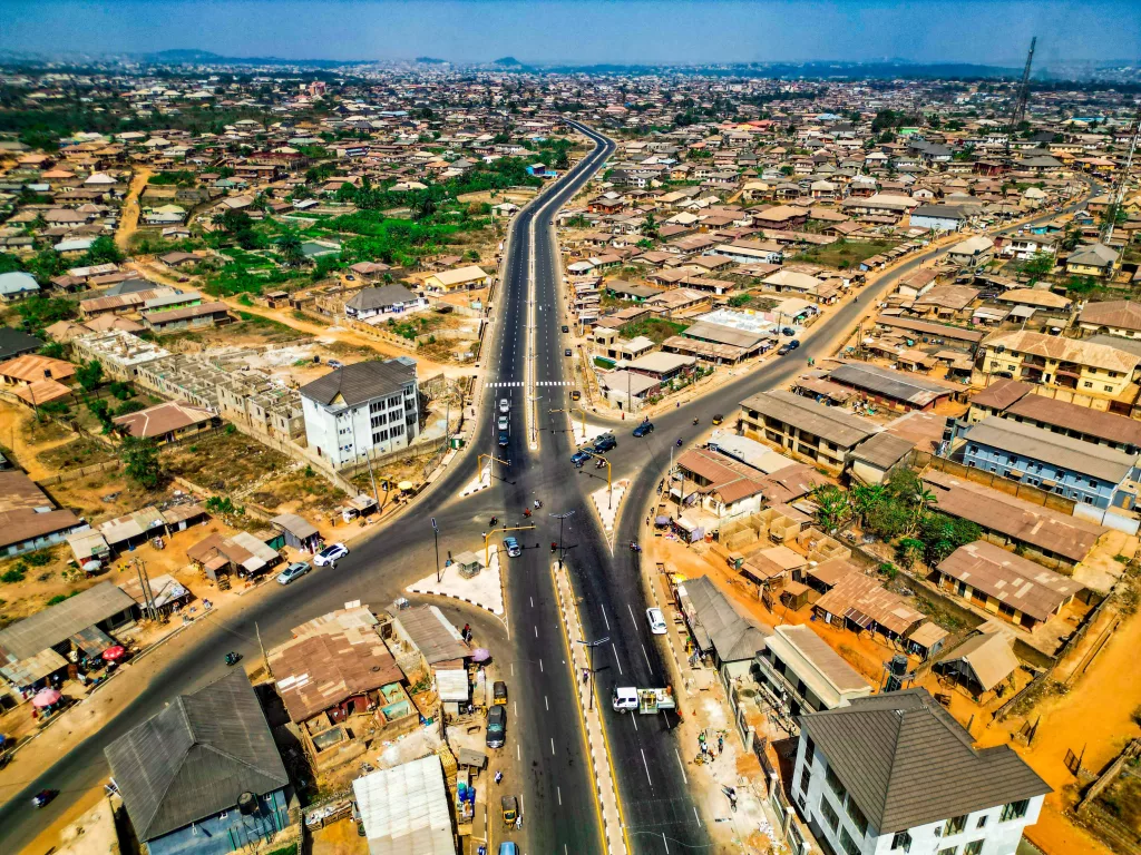 Picture of the completed dualisation of the Challenge-Odo Ona Elewe-Elebu-Apata Road taken on 14 February 2024