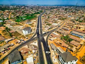 Picture of the completed dualisation of the Challenge-Odo Ona Elewe-Elebu-Apata Road taken on 14 February 2024
