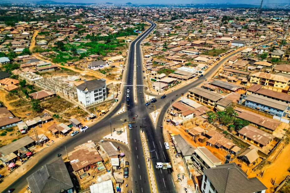 Picture of the completed dualisation of the Challenge-Odo Ona Elewe-Elebu-Apata Road taken on 14 February 2024