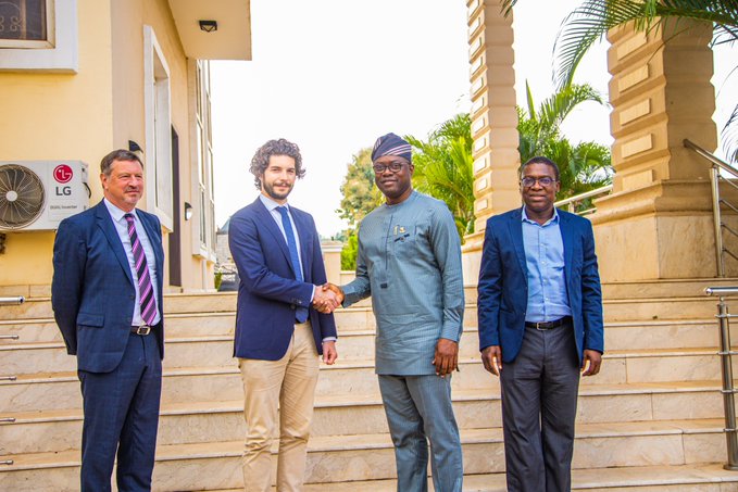 Oyo State Government signs a 25-year concession agreement with Bovas and Company Limited and other updates 5 GPVJyUDWsAAnrfp