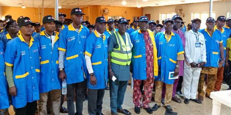Oyo State Government signs a 25-year concession agreement with Bovas and Company Limited and other updates 2 Mobil auto technicians 1 750x374 1