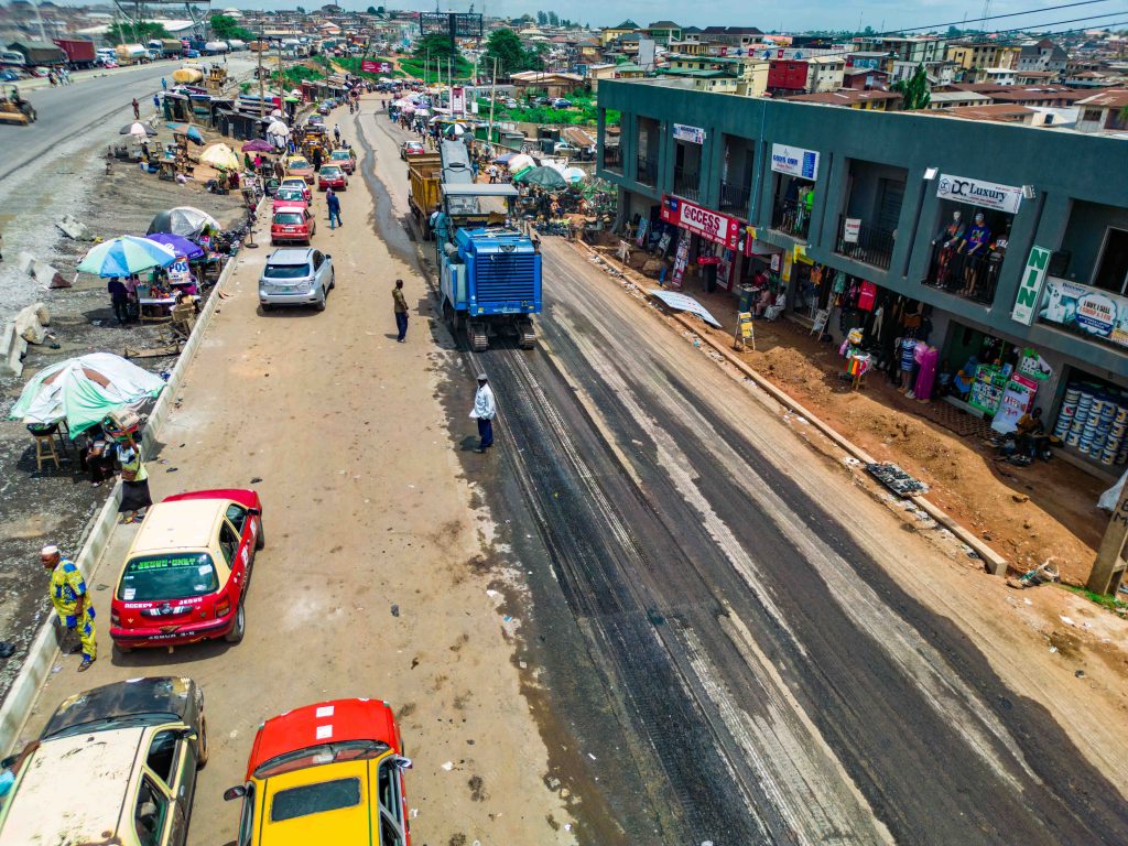 The Rehabilitation of Iwo Road Roundabout and Expansion of the Scope of the Reconstruction of the 5.5 km Adegbayi Junction-Bus Terminal-Iwo Road Interchange is ongoing 1 1 27
