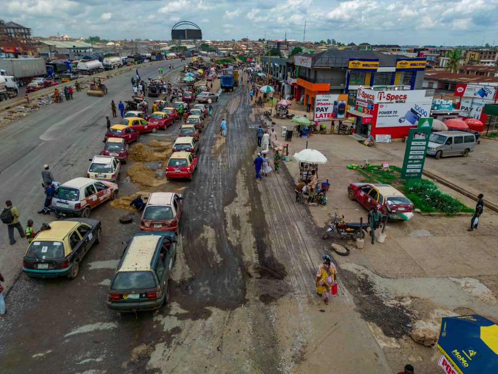 The Rehabilitation of Iwo Road Roundabout and Expansion of the Scope of the Reconstruction of the 5.5 km Adegbayi Junction-Bus Terminal-Iwo Road Interchange is ongoing 11 11 4
