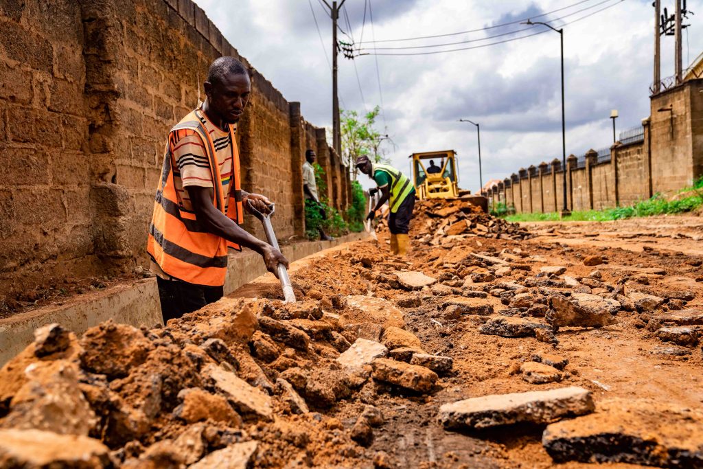 Construction of Hydraulic Structure and Asphaltic Overlay of Abayomi Holy Trinity Estate, Old Ife Road, Ibadan 12 12 5
