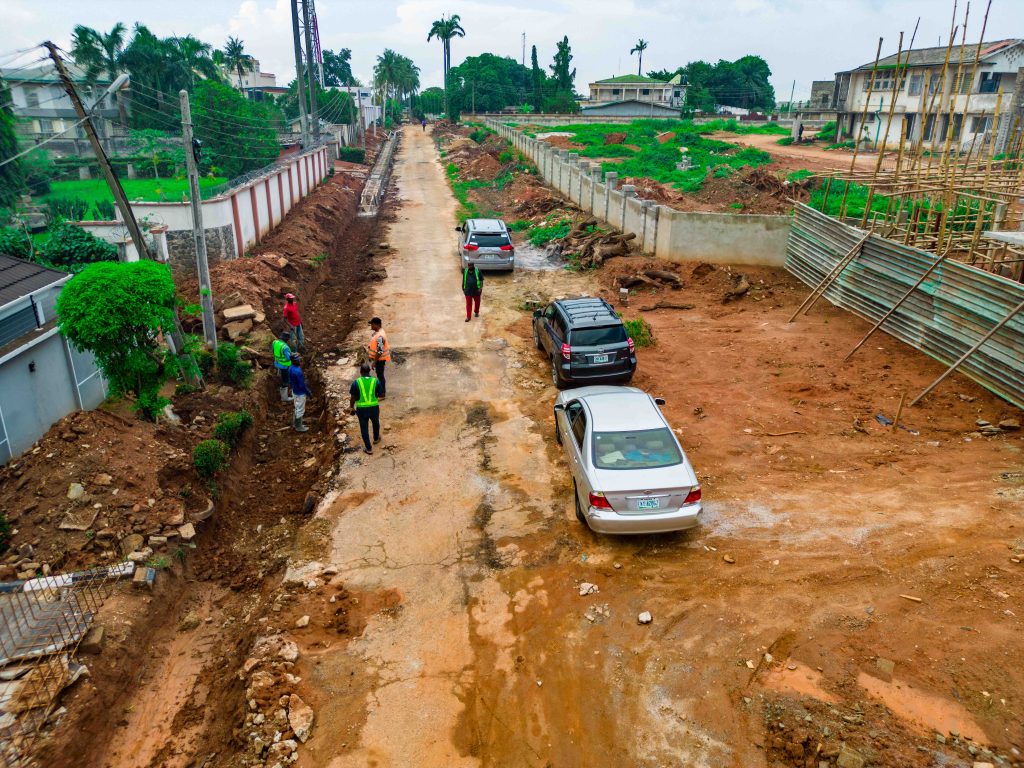 Rehabilitation of Awosika, Rotimi Williams and Ojo Akinyele Roads, Old Bodija, Ibadan (3.1 km) 2 2 30