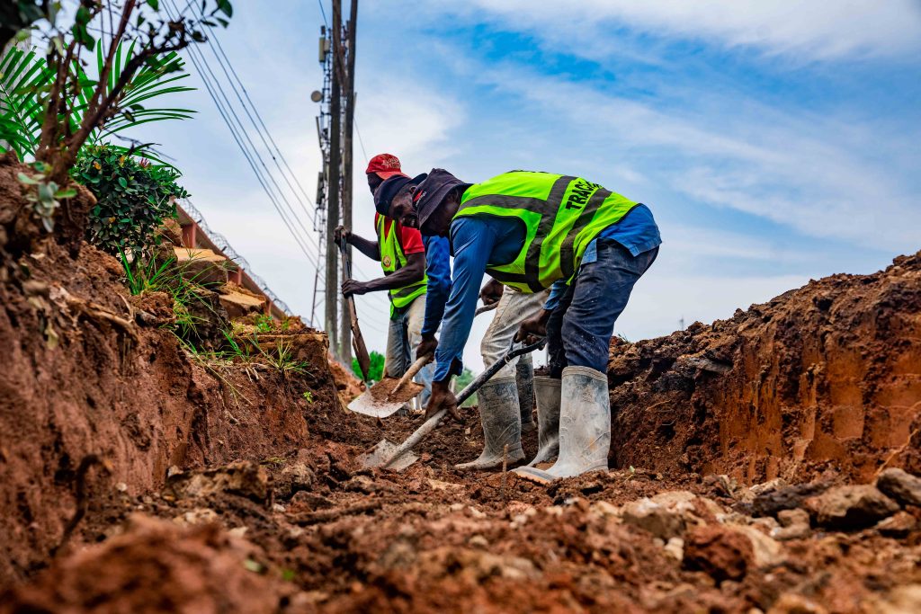 Rehabilitation of Awosika, Rotimi Williams and Ojo Akinyele Roads, Old Bodija, Ibadan (3.1 km) 4 4 31