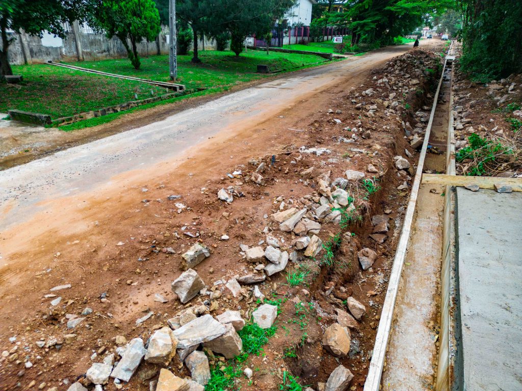 Rehabilitation of Awosika, Rotimi Williams and Ojo Akinyele Roads, Old Bodija, Ibadan (3.1 km) 7 7 16
