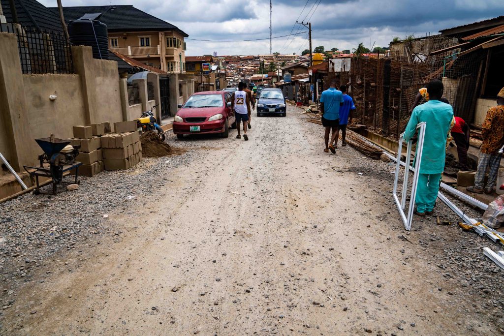 Ongoing Reconstruction of the Araromi Market Road (3 km) with the Construction of a Modern Park at Gate, Ibadan North East Local Government Area, Ibadan 9 9 11