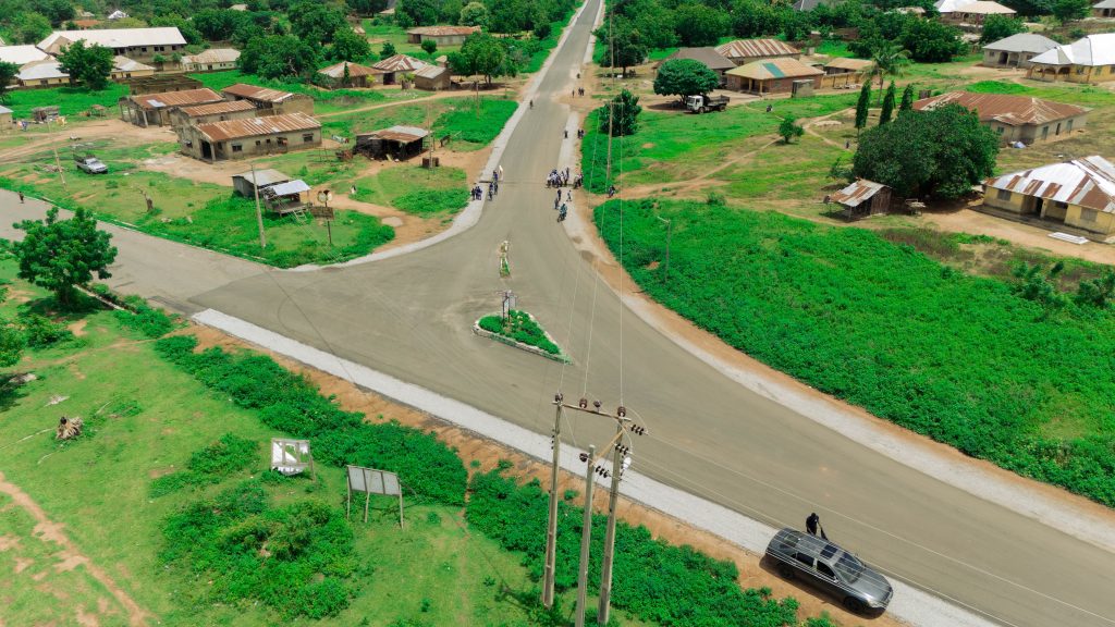 Progress Update: The Rehabilitation of the Saki-Ogbooro-Igboho Road (45.3 km) 12 12 17