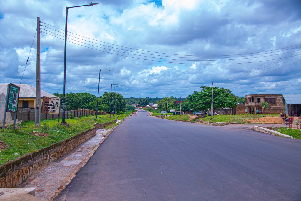 Progress Update: The Rehabilitation of the Saki-Ogbooro-Igboho Road (45.3 km) 15 15 8
