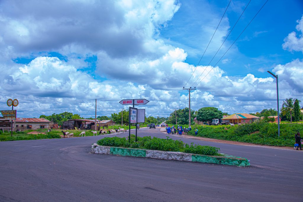 Progress Update: The Rehabilitation of the Saki-Ogbooro-Igboho Road (45.3 km) 8 8 27