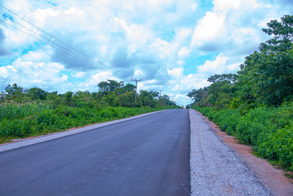 Progress Update: The Rehabilitation of the Saki-Ogbooro-Igboho Road (45.3 km) 9 9 27
