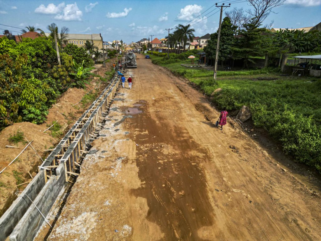 Resumed: Reconstruction of 3.78 km Akala Way-Akobo Junction Road 9 9 29