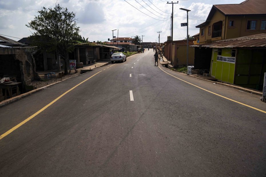 Reconstruction of Monatan Junction (beside SAO Filling Station)–Adogba–Ebenezery Road (linking Iyana Church–Alakia Road) (3.9 km), taken on 11 November 2025