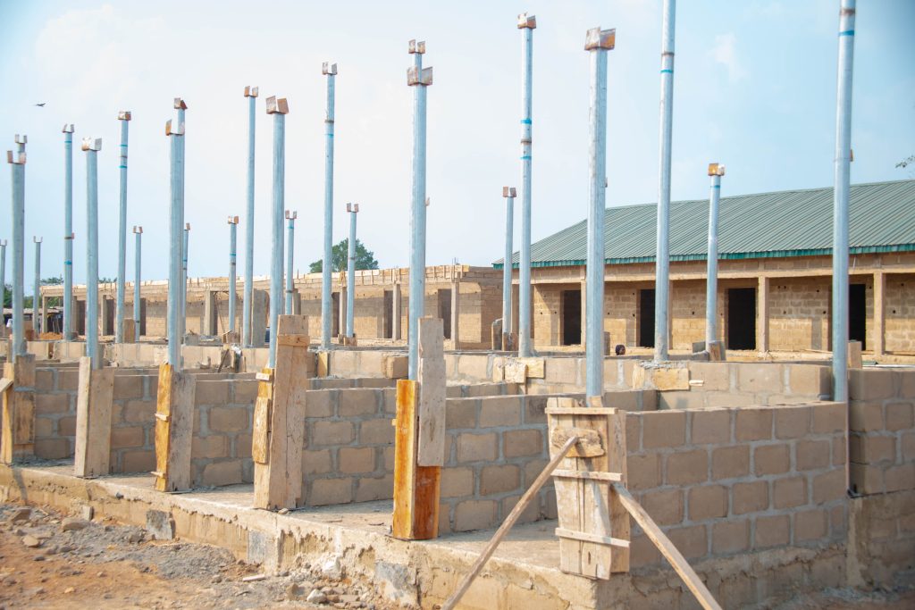 The Reconstruction of the Olorunda, Aare Alasa Market, Akanran, Ona Ara Local Government Area, Oyo State under RAAMP 6 6 43