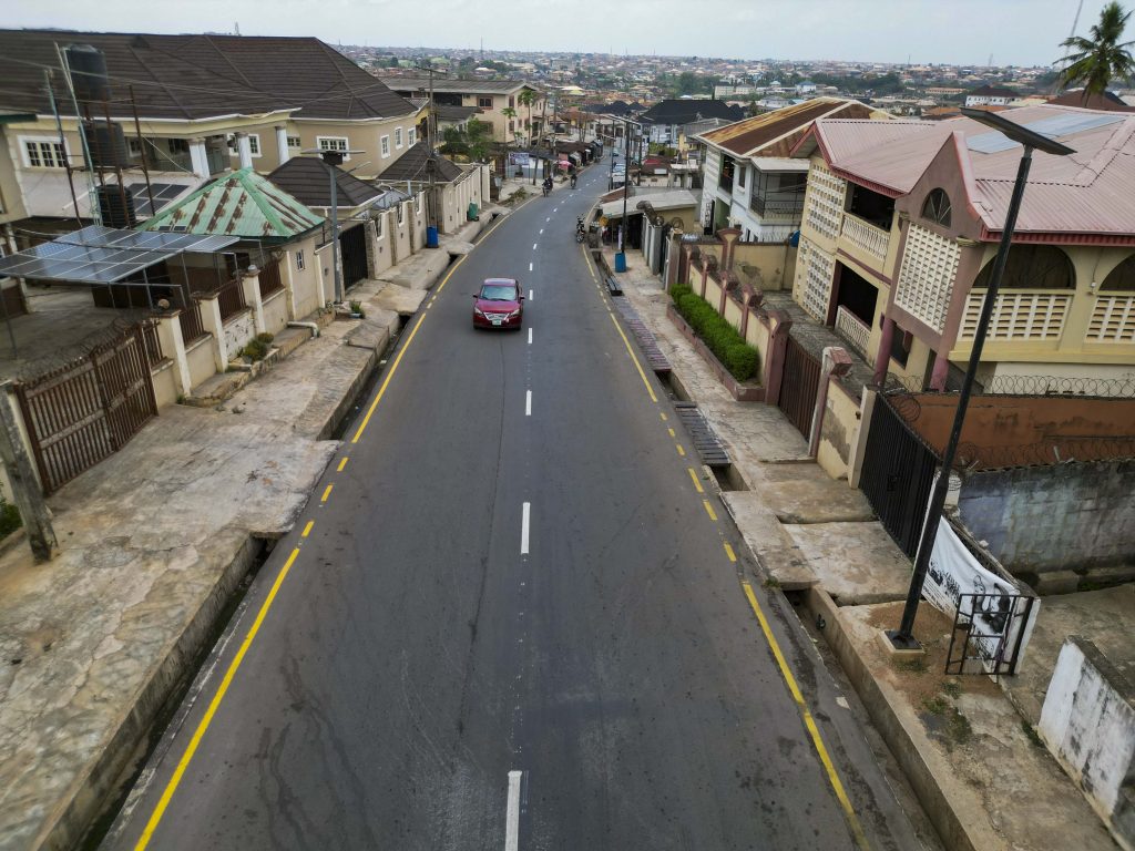 Completed Reconstruction of Felele Idi Odo Junction–Splash FM Radio Station–Onigari Felele Expressway (3.5 km) 11 11 41