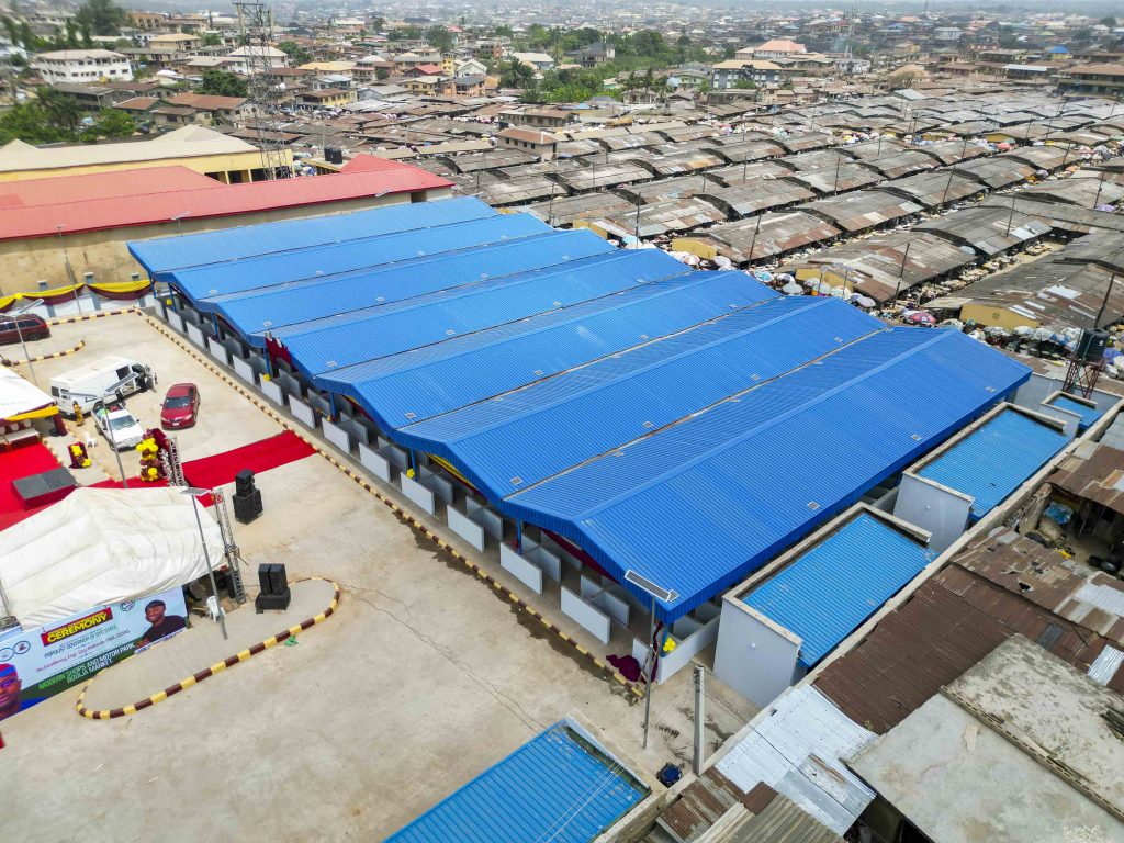 Completed Project: Construction of Modern Stalls and a Motor Park at Bodija Market by Ibadan North Local Government Council 15 14 21