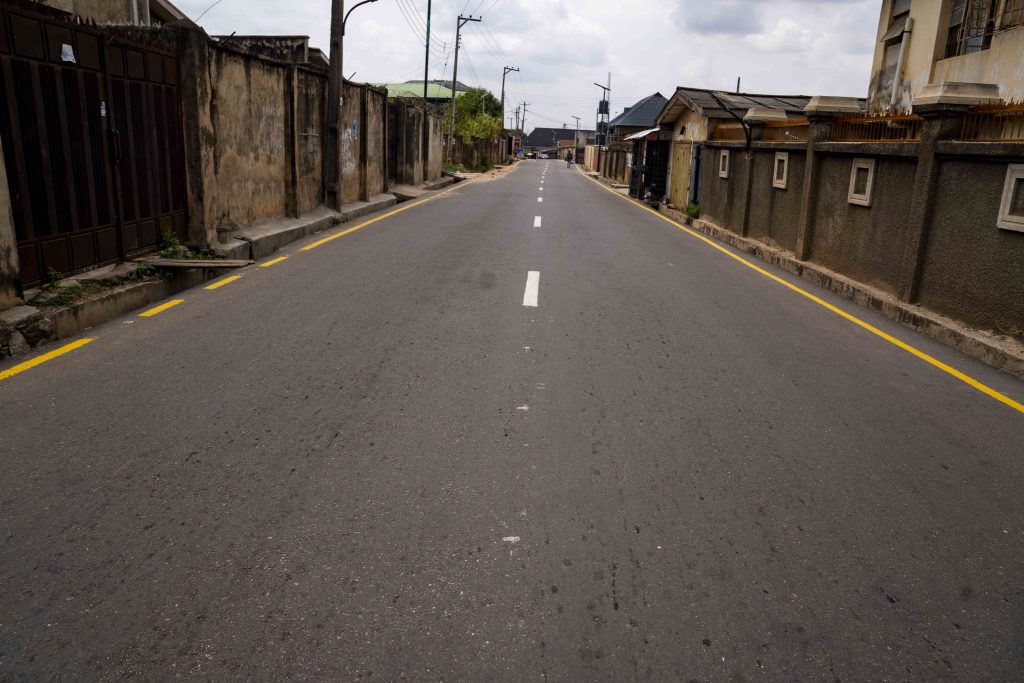 Completed Reconstruction of Felele Idi Odo Junction–Splash FM Radio Station–Onigari Felele Expressway (3.5 km) 14 14 24