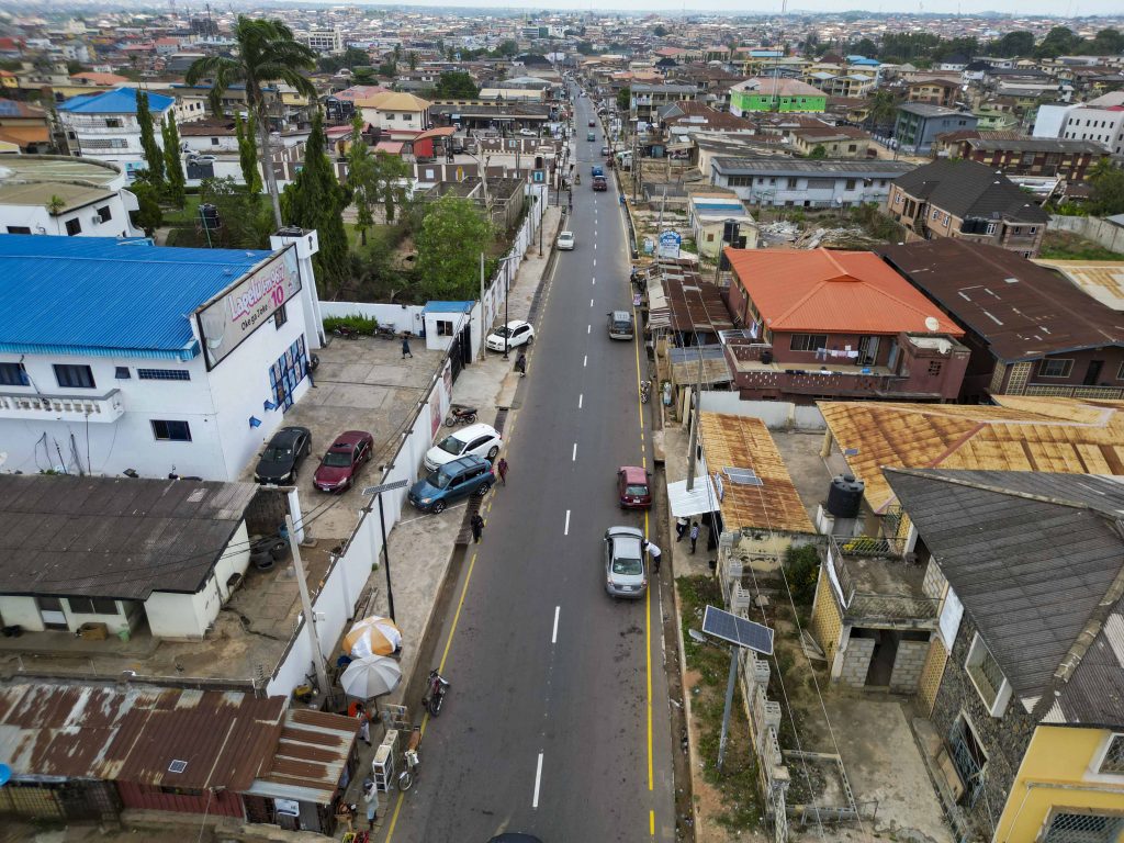 Completed Reconstruction of Felele Idi Odo Junction–Splash FM Radio Station–Onigari Felele Expressway (3.5 km) 9 9 47