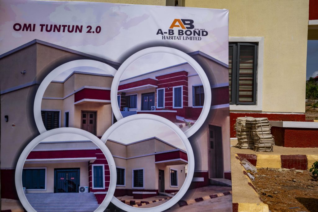 Completed Construction of the Abiola Ajimobi Technical University Health Centre by the Oluyole LG Council 12 11 45