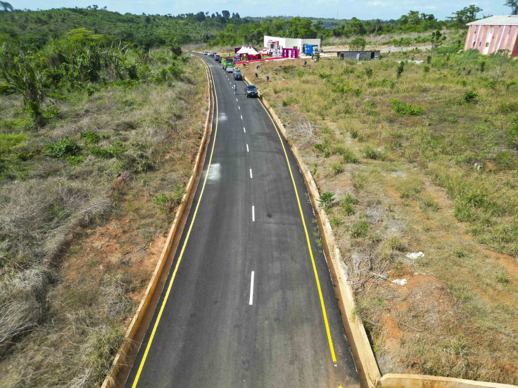 Completed Construction of the Abiola Ajimobi Technical University Health Centre by the Oluyole LG Council 13 12 43