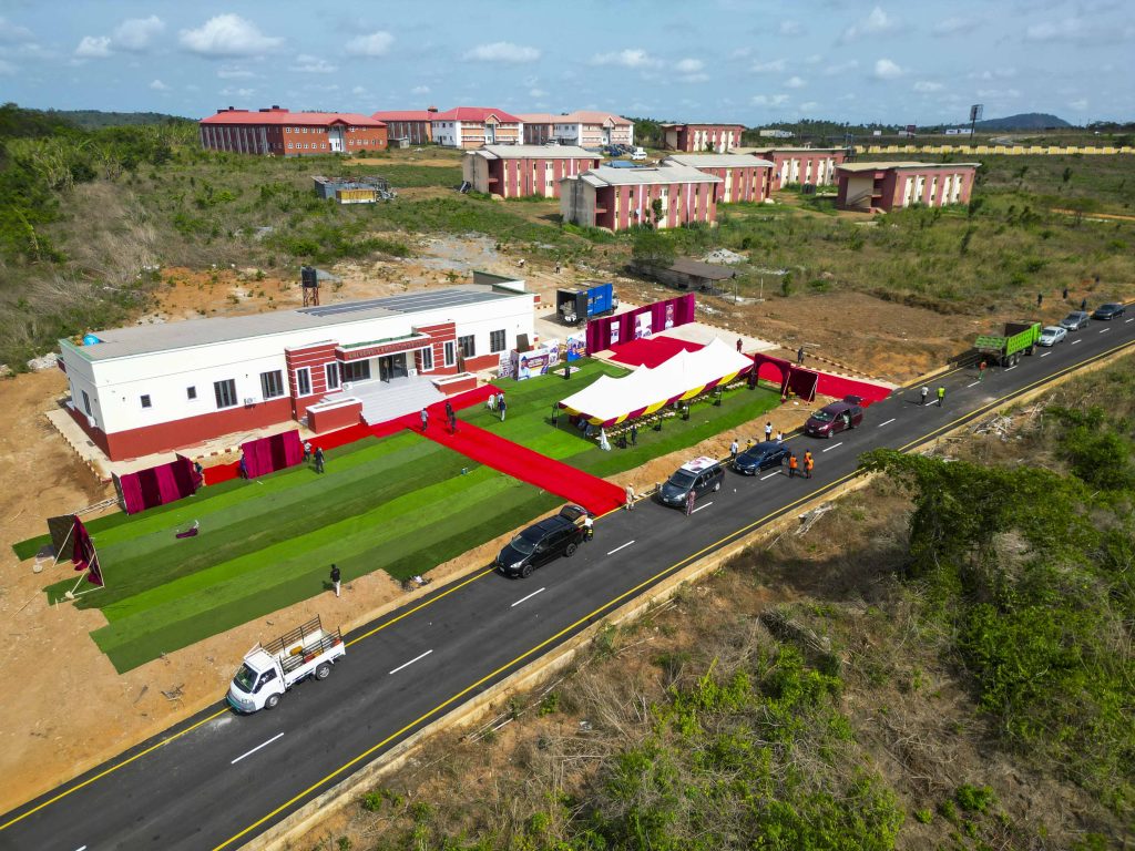 Completed Construction of the Abiola Ajimobi Technical University Health Centre by the Oluyole LG Council 8 7 58