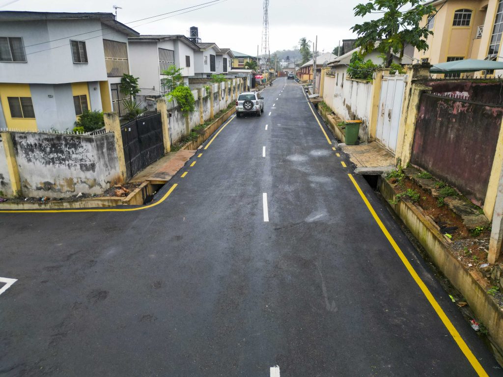 Completed: Construction of 1 km Ikolaba/Omowale Kuye Estate Road, Bodija, by the Ibadan North Local Government Council 12 11 65