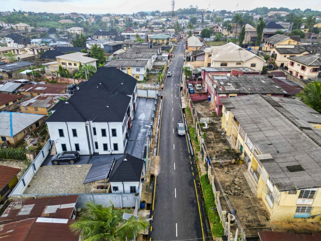 Completed: Construction of 1 km Ikolaba/Omowale Kuye Estate Road, Bodija, by the Ibadan North Local Government Council 15 14 46