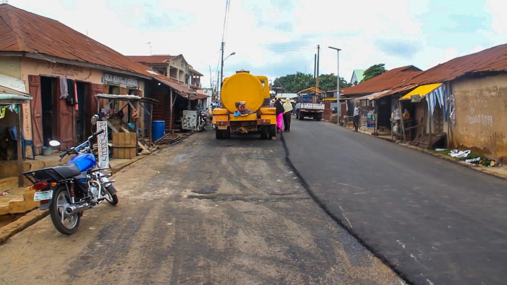 Rehabilitation of the Aguodo-Olojo-Sekoni-Osupa-Eleko-Bosunla Junction (1.7 km), Ogbomoso North LGA 2 2 3