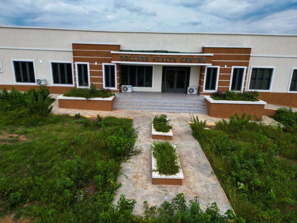 Completed Construction of the Ladoke Akintola University of Technology, Iseyin Campus Health Centre by the Iseyin LG Council 3 2 99