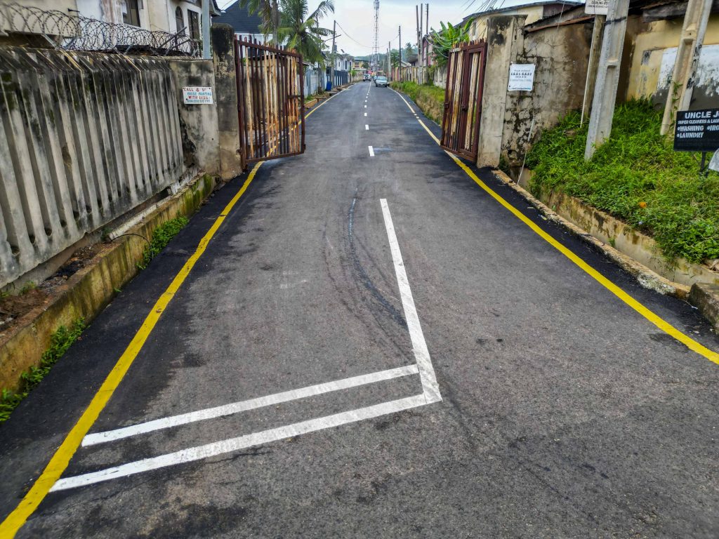 Completed: Construction of 1 km Ikolaba/Omowale Kuye Estate Road, Bodija, by the Ibadan North Local Government Council 7 6 79