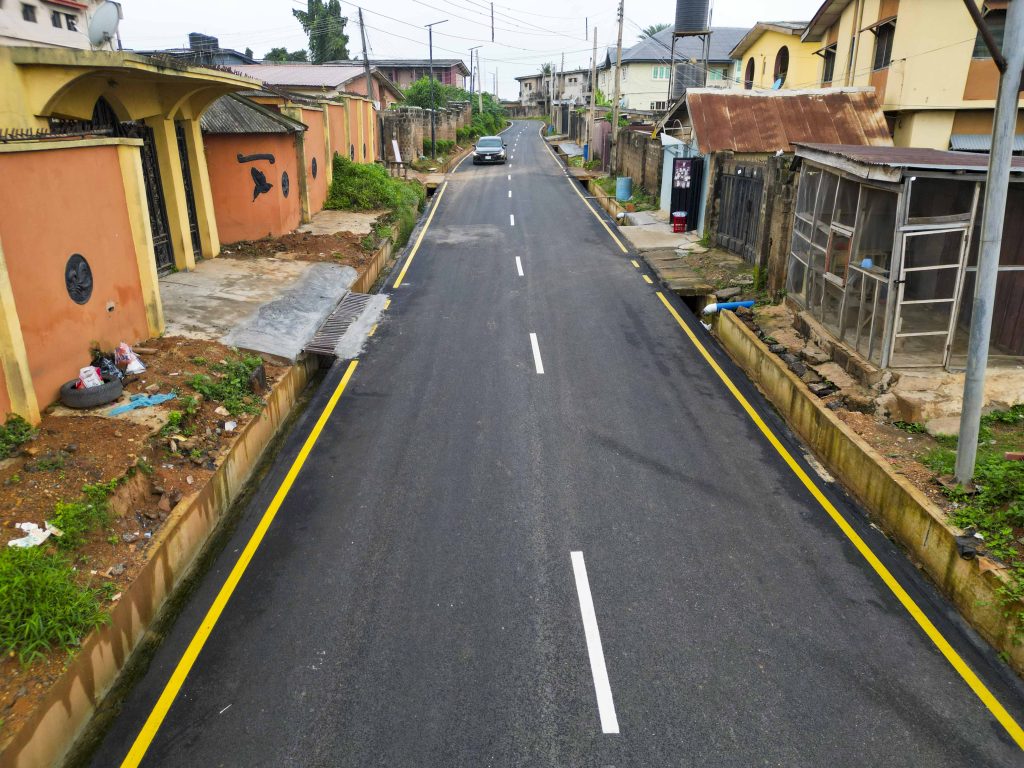 Completed: Construction of 1 km Ikolaba/Omowale Kuye Estate Road, Bodija, by the Ibadan North Local Government Council 9 8 77