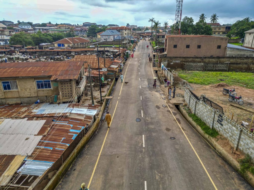 Completed and Commissioned: Construction of a Fire Station, a Market Car Park and Reconstruction of the 2 km Bodija Main Market Road, by the Ibadan North Local Government Council 29 11 67 1